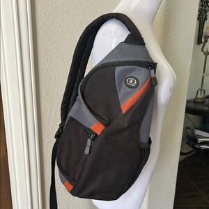 Tarmac Camera Shoulder Sling Bag Pockets Adjust Black Orange Grey 4276 Jazz 76